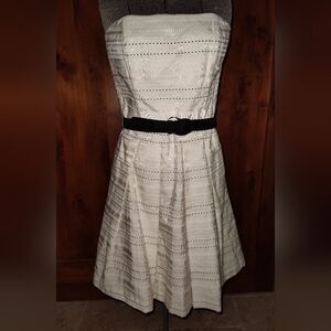 White House Black Market Cream & Black Removable Straps & Belt Size 10